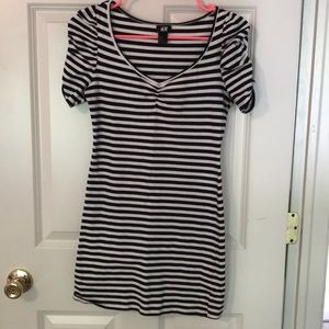 Black and white bodycon mini dress